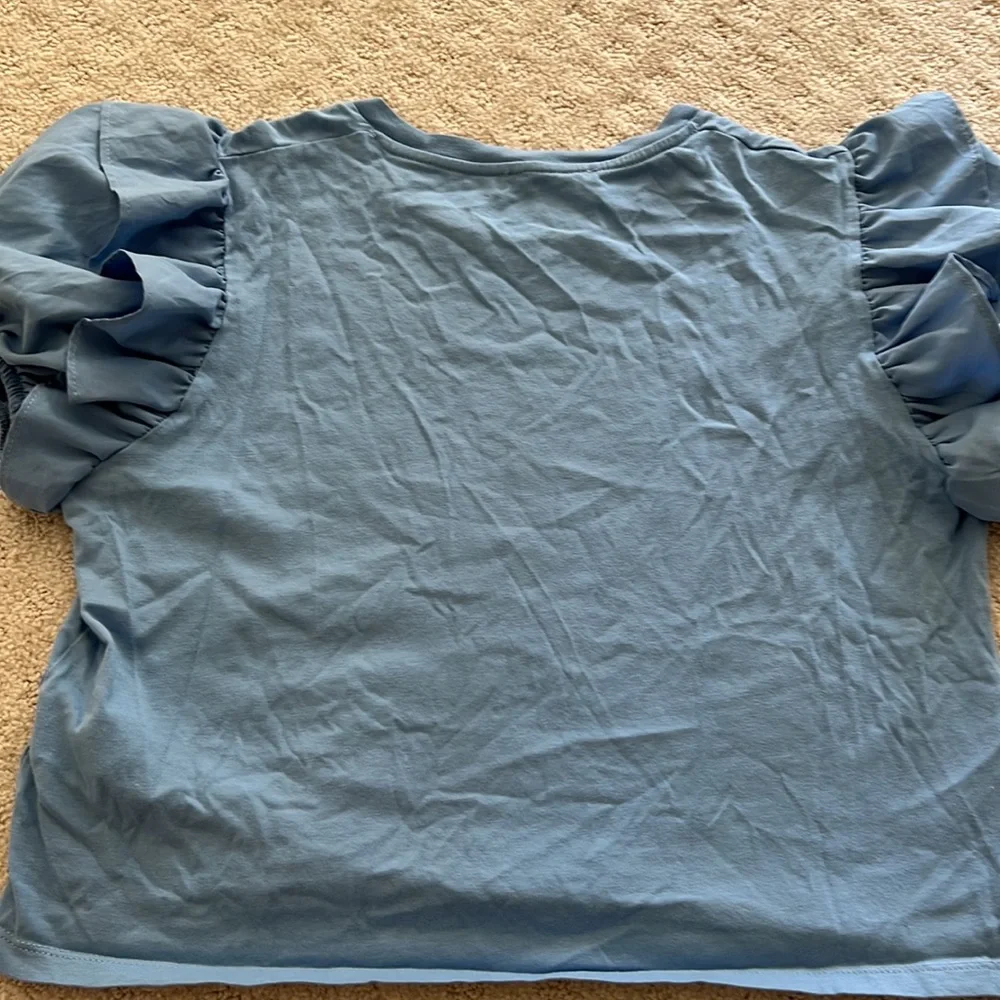Zara ruffle sleeve tshirt. - Picture 4 of 5